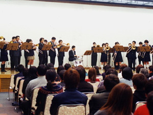 �ƁA�g�����{�[���΂�����E�E�E�i�΁j�B