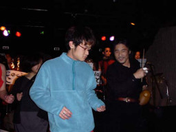 �t�F���[�s���̃T���T�_���X�����J�n�I