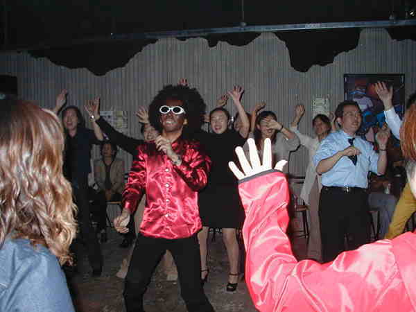 ���͒N�ł��傤�H