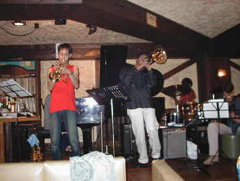 �����Ă܂��E�E�E